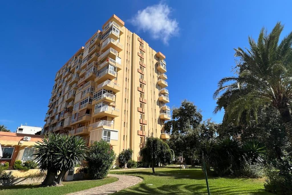 Estudio Aguila Con Vistas Al Mar Benalmadena Ngoại thất bức ảnh