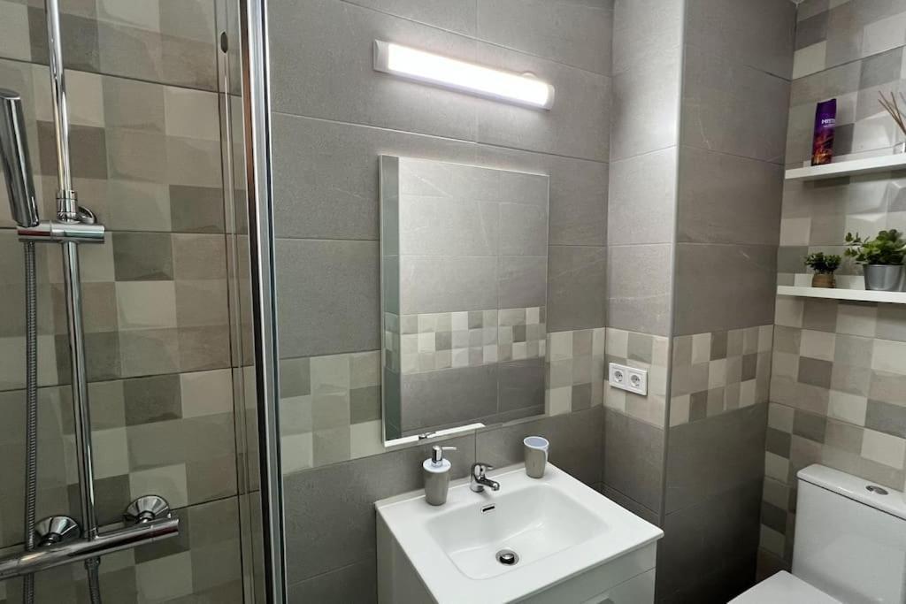 Estudio Aguila Con Vistas Al Mar Benalmadena Ngoại thất bức ảnh